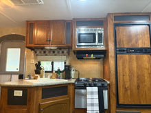 Load image into Gallery viewer, Trailer 116 - $18,000