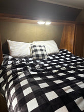 Load image into Gallery viewer, Trailer 116 - $18,000