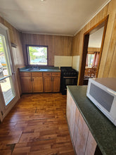 Load image into Gallery viewer, Three Bedroom Cottage 8