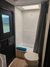 Load image into Gallery viewer, Waterfront trailer
