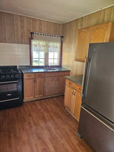 Load image into Gallery viewer, Two Bedroom Cottage 4