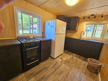 Load image into Gallery viewer, One Bedroom Cottage 9